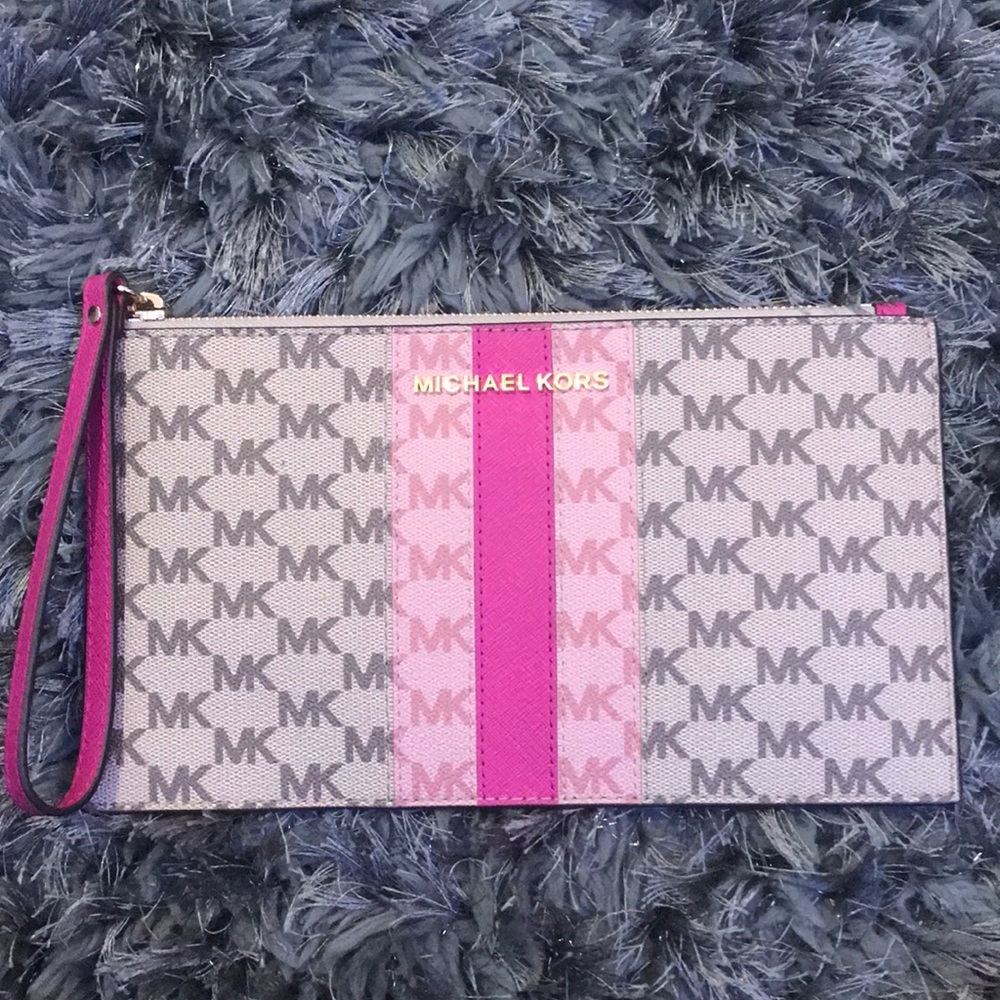 Michael Kors Wristlet